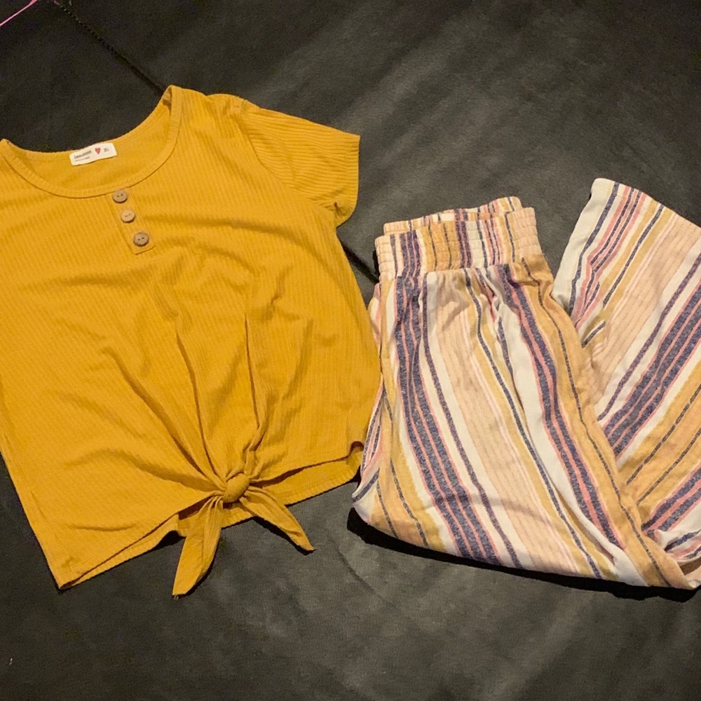 2 piece set top and bottoms